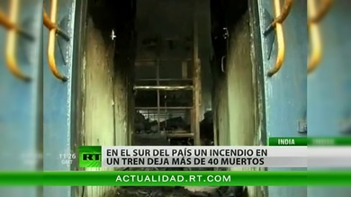 Decenas de personas mueren por el incendio en un tren en India