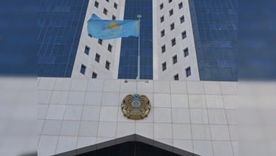 Kazajistán niega que planee vender uranio a Irán