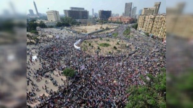 La plaza Tahrir urge a los militares egipcios a que haya cambios reales