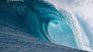 Alerta roja: China espera olas de 9 metros de altura