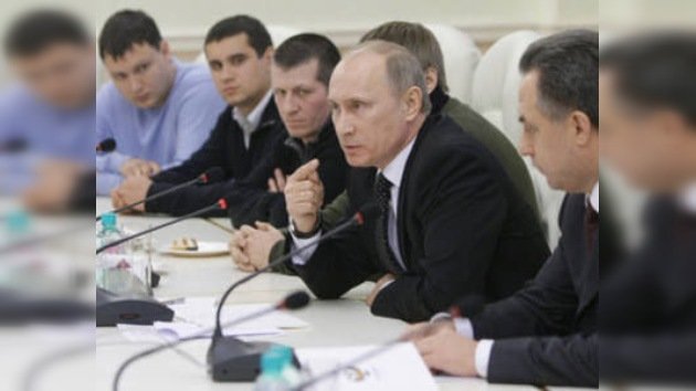 Vladímir Putin intenta prevenir el extremismo en la hinchada rusa