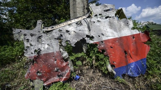 Expertos: El MH17 debió caer en Rusia y fue derribado por un avión ucraniano