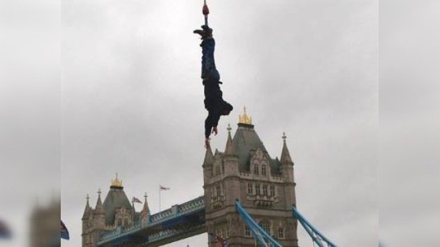 En Inglaterra fue batido el récord Guinness en salto 'bungee'