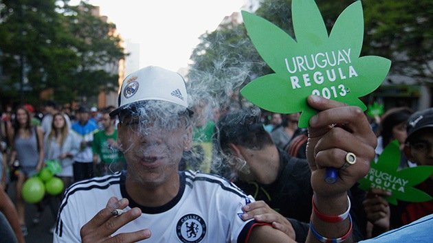 Uruguay: Entra en vigor la ley que regula la producción y consumo de cannabis