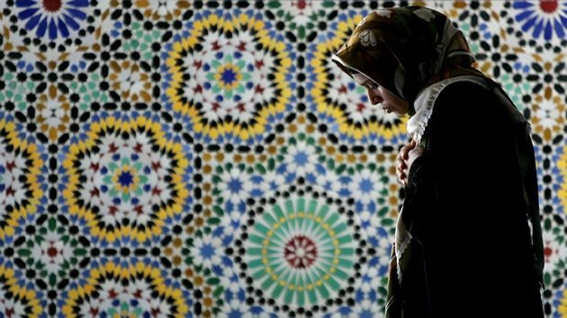 Italia: Una joven musulmana sufre una brutal paliza por ser "demasiado occidental"