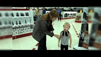 Una reacción muy extraña de un niño a la música