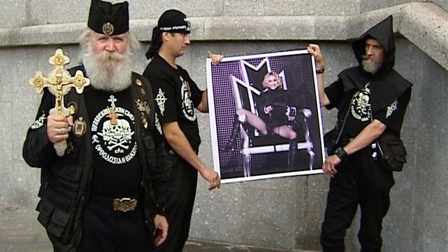 FOTOS: Ortodoxos rusos protestan por conciertos de Madonna en el país