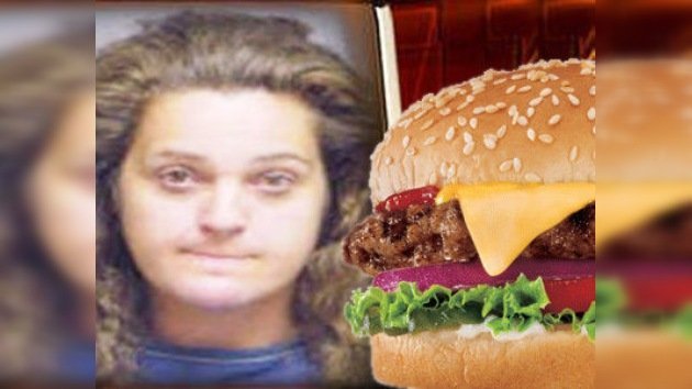 Detenida por ofrecer sexo a cambio de dos hamburguesas y una propina