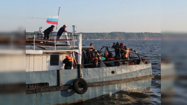 Encargan el reflotamiento del 'Bulgaria' a los ingenieros militares de San Petersburgo