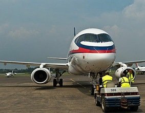 Experto excluye el secuestro del Superjet 100: "la nave habría enviado una señal especial"