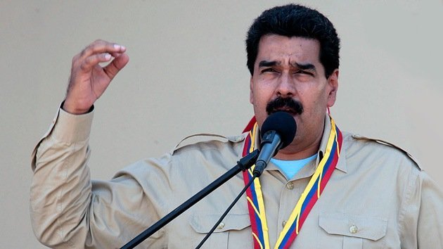 Maduro amenaza con expulsar la misión diplomática estadounidense