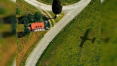 Un avión deportivo se estrella contra una casa privada en EE. UU.