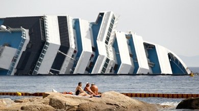 Más grande que el Titanic: inéditas imágenes del interior del Costa Concordia