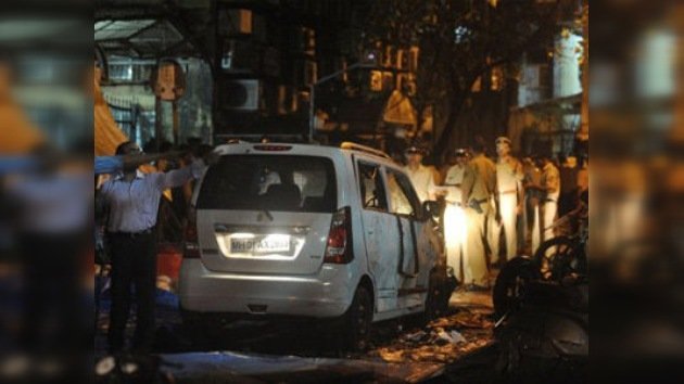 Al menos 21 muertos y decenas de heridos en una serie de explosiones en la India