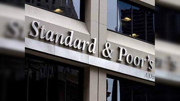 S&P cambió su pronóstico para 13 bancos rusos de "negativo" a "estable"