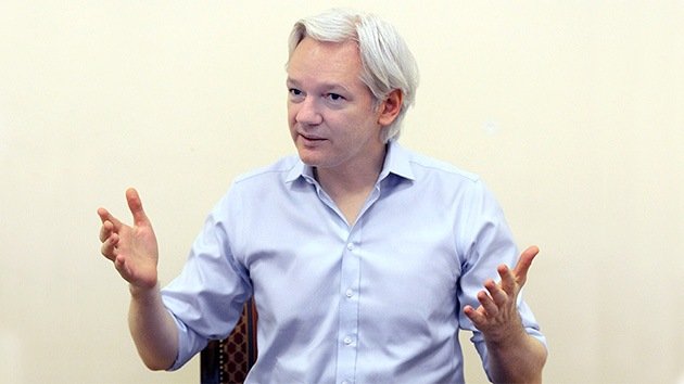 Assange revela sus grandes decepciones y desmiente que causara una "psicosis felina"