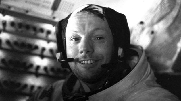 Neil Armstrong, el primer hombre que pisó la Luna, ya descansa en el Atlántico