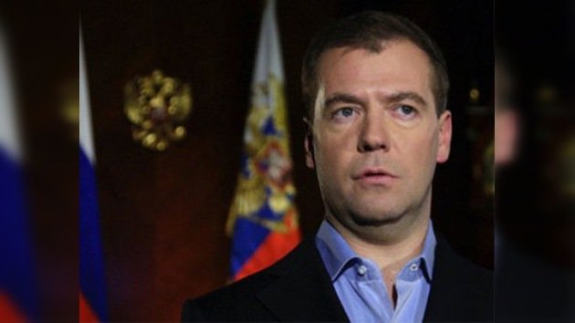 Medvédev: "Rusia no quiere que se repita el escenario libio en Siria"