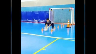 Mire cómo se entrena este ágil portero