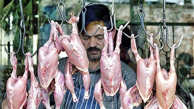 Irán censura la carne de pollo