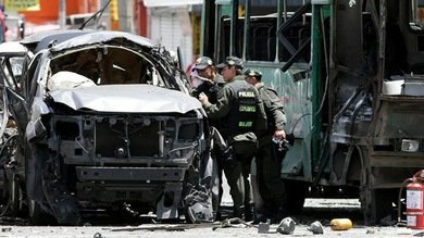 Una bomba explota en un autobús de pasajeros en Bogotá