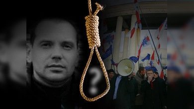 Hallan ahorcado a periodista opositor bielorruso