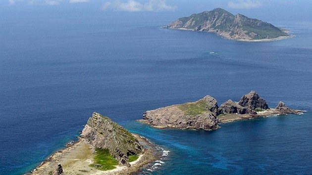 Tres barcos patrulleros de China entran en aguas en disputa con Japón
