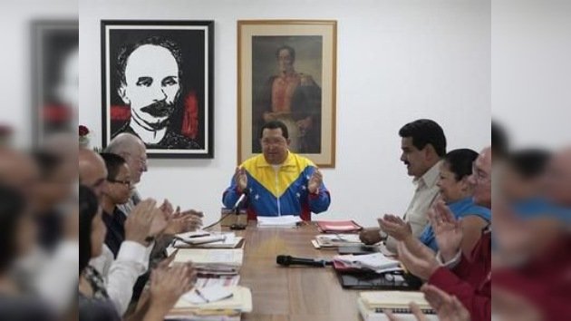 El partido de Chávez confirma su candidatura y desmiente divisiones internas