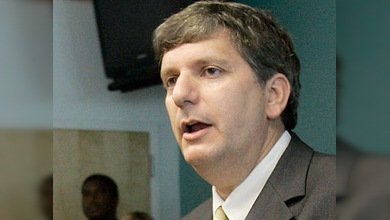 Arrestan en Florida a un agente de aduanas que tenía pornografía infantil en su ordenador