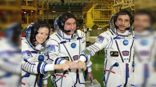 El regreso a la Tierra de los tres astronautas de la ISS se retrasa