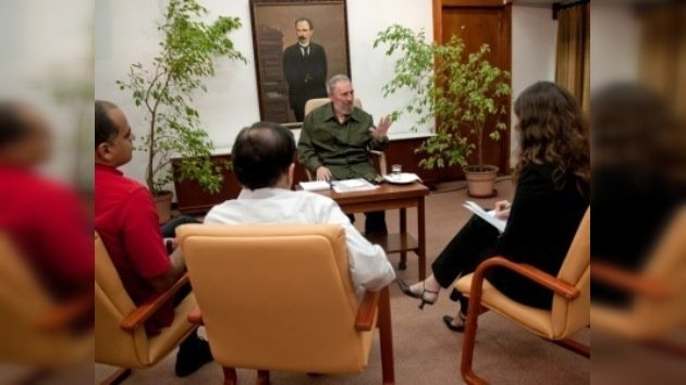 Periodistas venezolanos se encuentran con Fidel Castro