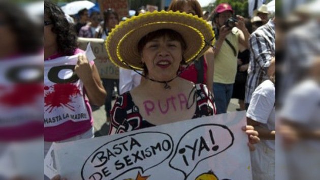 La 'Marcha de las Putas' protesta en México contra la violencia de género
