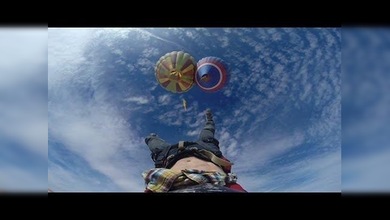 Cómo es hacer equilibrio entre dos globos desde la perspectiva del funambulista