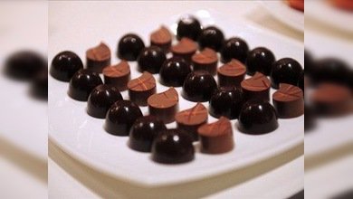 El chocolate negro, ¿una crema solar comestible?