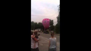 Un globo aerostático se estrella contra unos cables de alta tensión