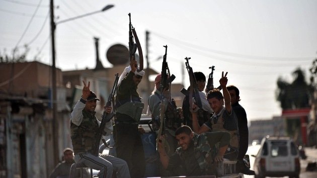 Rebeldes sirios asesinan a 450 civiles curdos en el norte del país