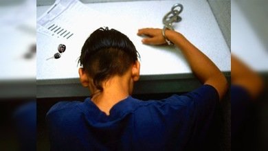 Joven de 12 años condenado a prisión en Gran Bretaña