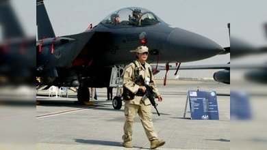Chocan en el aire un avión de caza francés y otro saudita