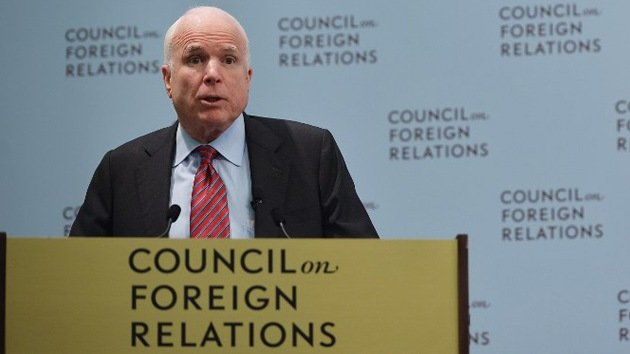 McCain: "Los rebeldes sirios no son extremistas, los conozco personalmente"