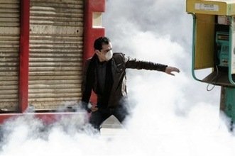 Mubarak anuncia la disolución de su gabinete tras nuevos disturbios en Egipto