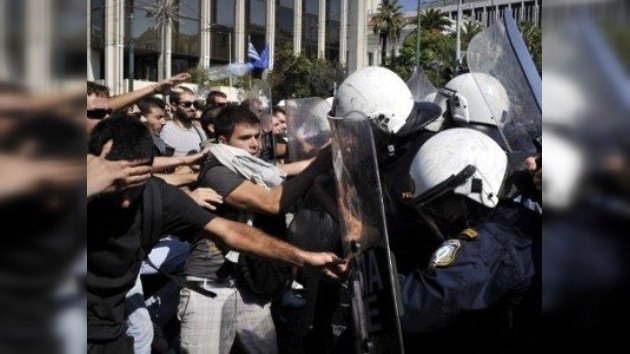 Los griegos les cierran el paso a las autoridades del Gobierno