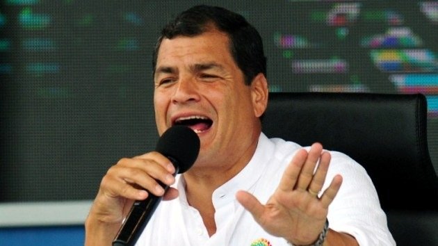 Rafael Correa niega que tuviera conocimiento del salvoconducto a Snowden