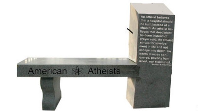 EE.UU erige su primer monumento al ateísmo en una ciudad cristiana