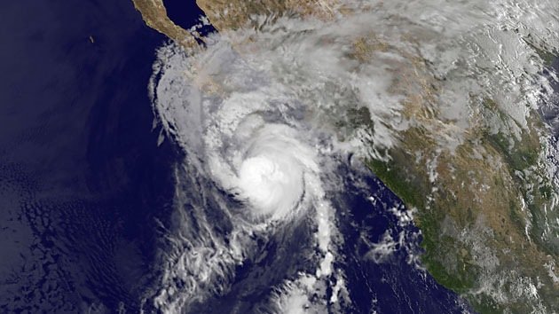 El huracán Paul pone en alerta máxima a la costa norte del Pacífico mexicano