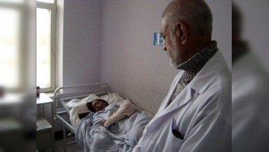 El ataque de celos más corrosivo: un afgano arroja ácido a la chica que lo rechazó