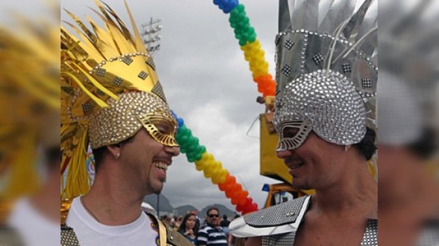 El Desfile del Orgullo Gay pinta a Río de Janeiro con colores del arcoíris