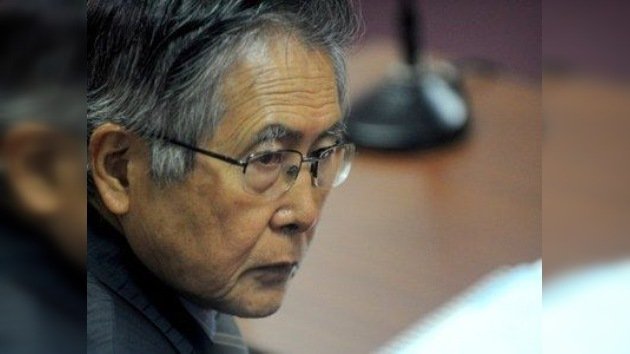 Ex presidente peruano Fujimori, hospitalizado tras caerse de la cama