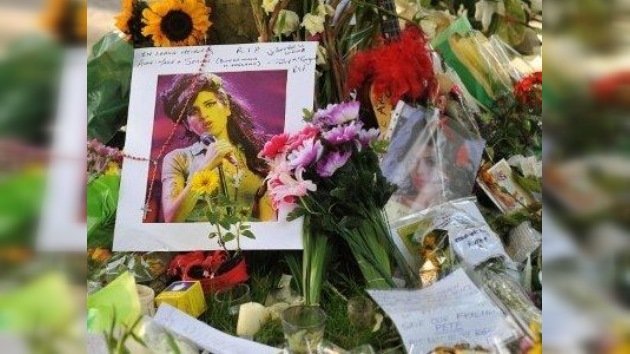 Las cenizas de Amy Winehouse yacen en un columbario londinense