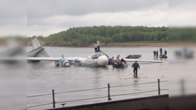 Aterrizaje de emergencia en Siberia deja siete muertos y más de 20 heridos