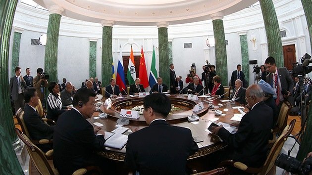 Los BRICS fundarán en julio su propio banco y un fondo alternativo al FMI